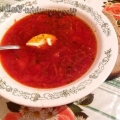 Borsch sa svježim kupusom i remenom - korak po korak recept na mesnim juhom sa govedinom