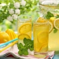 Domaća limunada sa mentom - recept iz limuna i mente