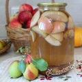 Jednostavan recept kompot iz jabuka i krušaka za zimu, bez sterilizacije