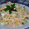 Salata sa rakim štapićima i slanim krastavcima - korak-by-by-foto recept