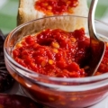 Opcije, recepti i pravila za pripremu adzhika bez sterilizacije
