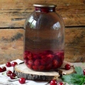 Ukusni kompoti iz trešnje za zimu: recepti za banku od 3 litre