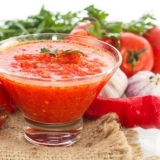 Sirow acute adzhika recept sa fotografijom