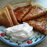 Palačinke na kefiru sa rupama - jednostavnim i ukusnim receptima