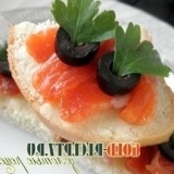 Sendviči sa lososom i maslinama