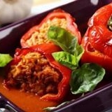 Punjena peppers riža i mljevena