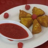 Camembert prijatelj sa sosom od maline