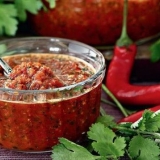 Caucasian adzhika recept sa fotografijama