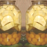 Kompot sa kabachkov ananas