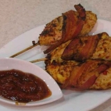 Pileći lulle-kebab u slanini