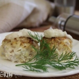 Lijeni kupus peciva s kupusom, rižom i mljevenim