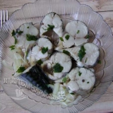 Marinirano skuša sa lukom i brzom sirgaru za 2 sata