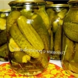 Marinirani krastavci bez sterilizacije na banci 1 litre