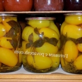 Marinirani žuti rajčici za zimu bez sterilizacije na jednostavnom receptu