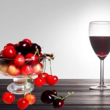 Recepti kuhajući domaće vino iz cherryja