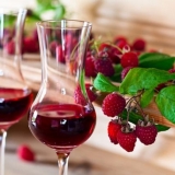 Recepti za pravljenje grimiznog vina, tinkture i maline