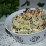 Salata sa piletinom i šljivama i orasima lady caprice