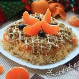 Salata sa mandarinom i piletinom i plavim plamnim sirom