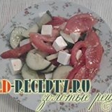Salata od rajčice, krastavci sa feta sirom