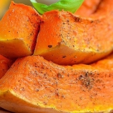 Bundeva pečena u pećnici sa šećerom: 5 najboljih ideja za osjetljive deserta