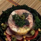 Podneseno iz mesa, ptica i igre