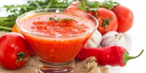 Sirow acute adzhika recept sa fotografijom