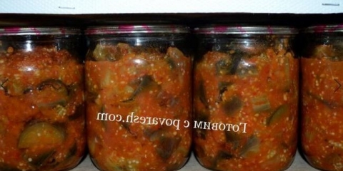 Izjatnici u paradajz sosu za zimu: najbolji recept bez sterilizacije