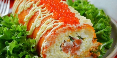 Malo verovatno ukusna salata tsarsky sa crvenom ribom i crvenim kavijarom