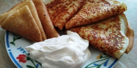 Palačinke na kefiru sa rupama - jednostavnim i ukusnim receptima