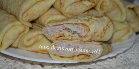 Palačinke s kuhanim svinjetinom i prženim lukom: korak po korak recept