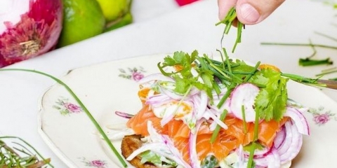 Sendviči sa crvenom ribom za svečanu tablicu - jednostavne i ukusne recepte