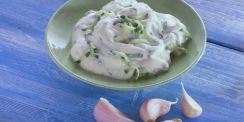 Umak od češnjaka sa receptom sa majonezom sa fotografijom