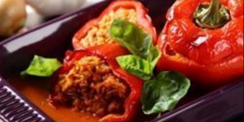 Punjena peppers riža i mljevena