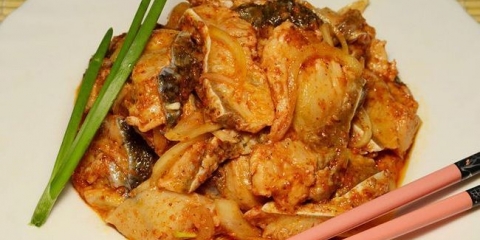 Kuhati hee od štuke sa sirćetom i lukom kod kuće