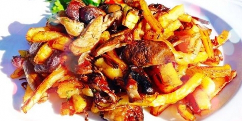 Gljive sa krompirom i mesom (8 recepata)