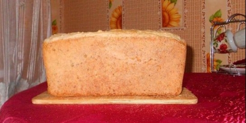 Hleb na zakvasku kod kuće u rerni