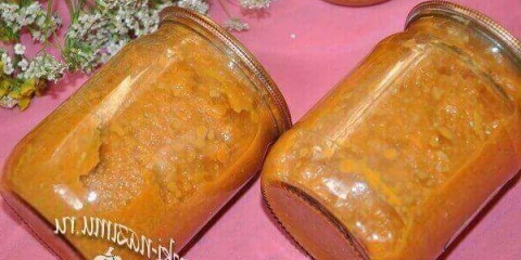 Kavijar od tikvica sa majonezom i paradajznim pastama za zimu