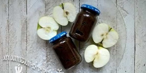 Jabuka pire za novorođenčad svježe jabuke i šljiva