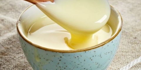 Jaja-kiselo vrhnje umaka recept sa fotografijama