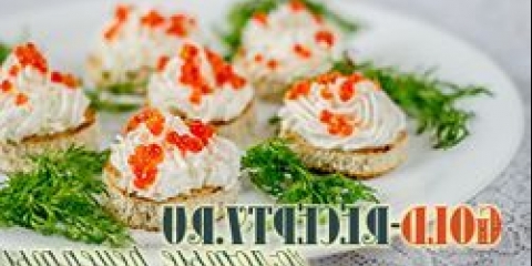 Kanape s kremom od vikendice i crvenom kavijaru