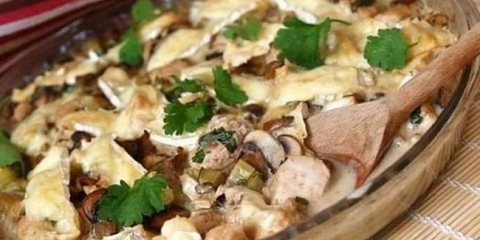 Krompir sa gljivama u kremu u rerni