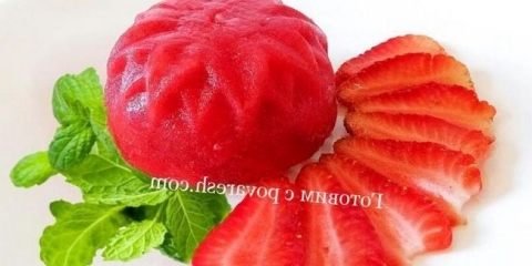 Jagoda za zimu u zamrzivaču sa šećerom