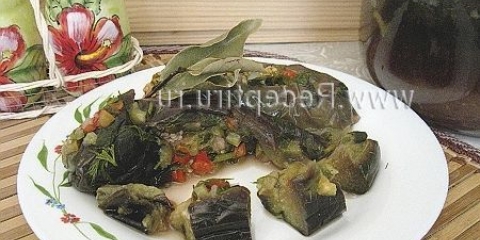 Sjajne patlidžane punjene češnjakom i zelenom