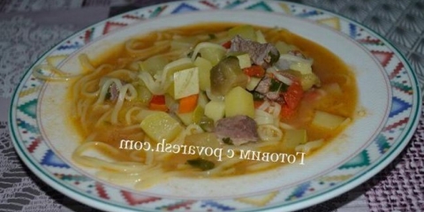 Lagman od govedine sa rezancima i povrćem