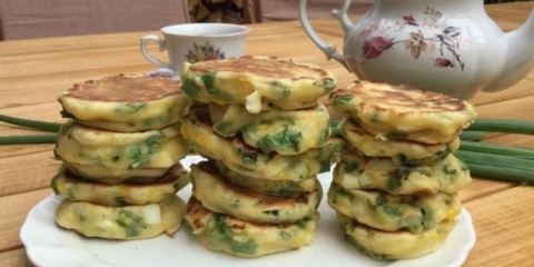 Lijene pite s lukom i jajima - recept na kefiru