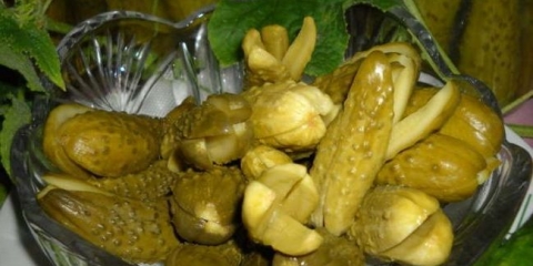 Marinirani krastavci sa octenom kiselinom