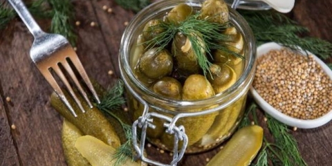 Marinirani krastavci u vrućem sirćetu