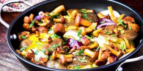 Meso sa gljivama u tavi (9 recepata)