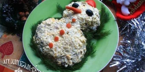 Nježna salata sa salata recept sa piletinom i gljivama