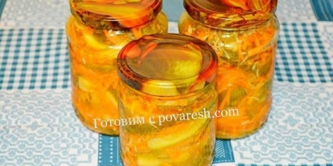 Cucucumbers na koreju zimi sa začinom za mrkvu